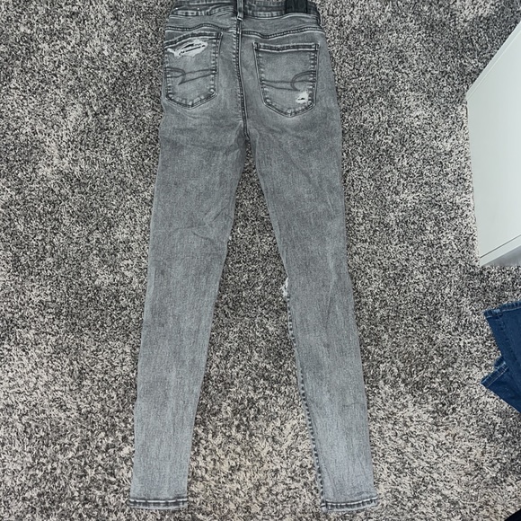 American Eagle Ripped Skinny Jeans - Picture 2 of 5